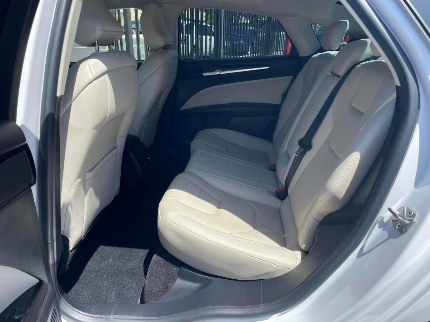 2018 WHITE /BLACK Ford Fusion Energi Titanium (3FA6P0SU6JR) with an 2.0L L4 DOHC 16V HYBRID engine, CVT transmission, located at 744 E Miner Ave, Stockton, CA, 95202, (209) 944-5770, 37.956863, -121.282082 - Photo#11
